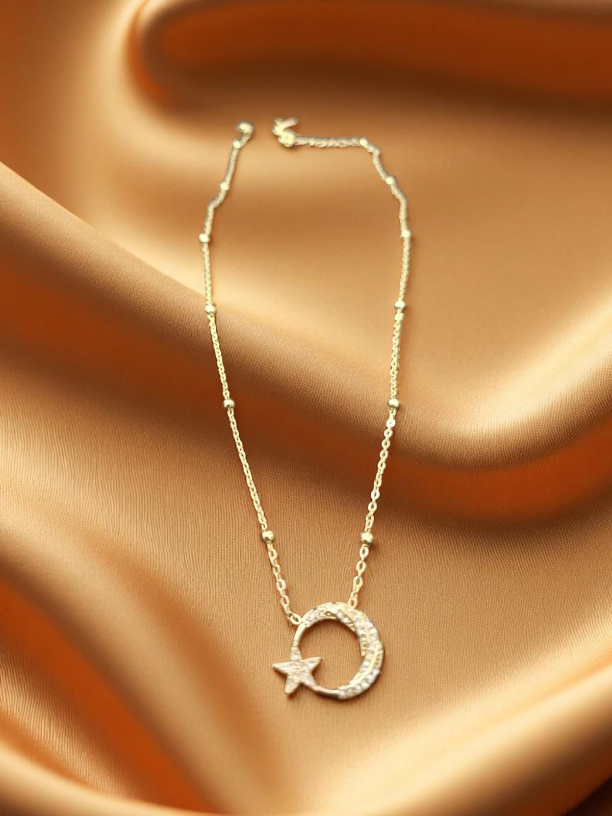 Elegant Anti-Tarnish Necklace for Women – Long Lasting Shine