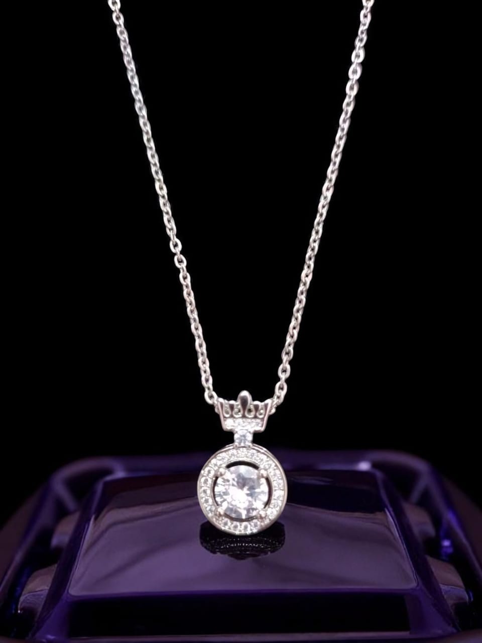 Women’s Anti-Tarnish Jewelry Necklace – Long Wear Protection