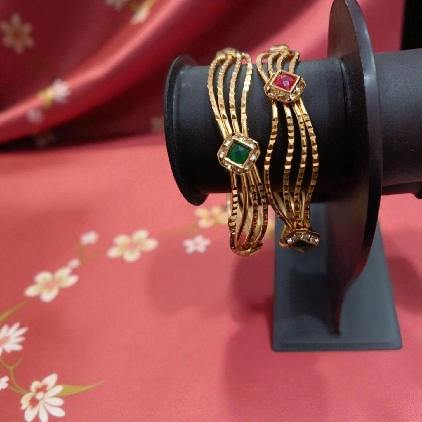 Gold Designer Bangles – 2 Piece Jewelry Set