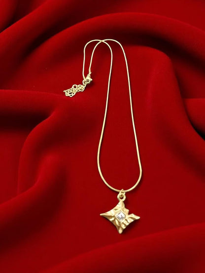 Elegant Anti-Tarnish Necklace for Women – Long Lasting Shine