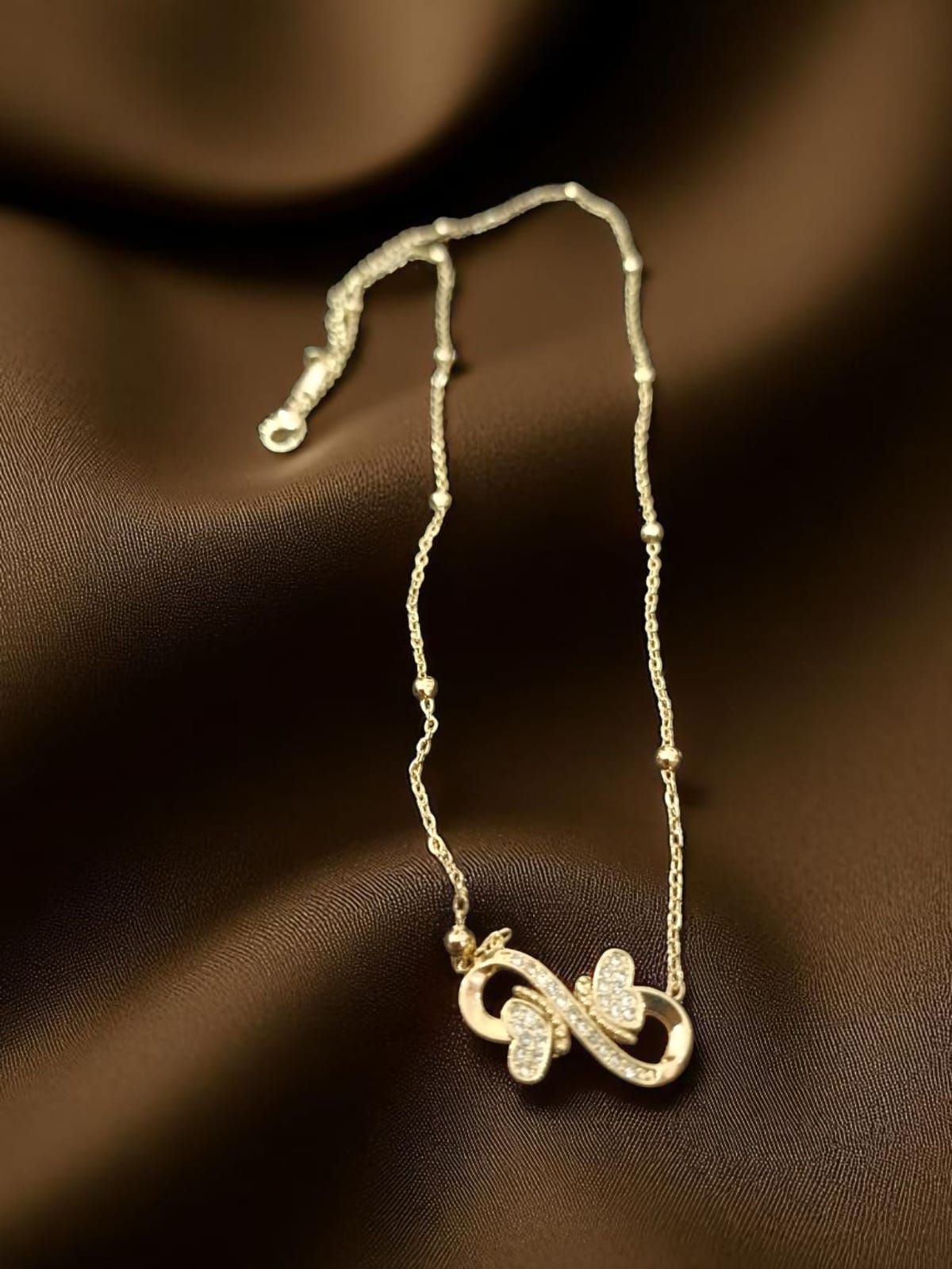 Women’s Anti-Tarnish Jewelry Necklace – Long Wear Protection