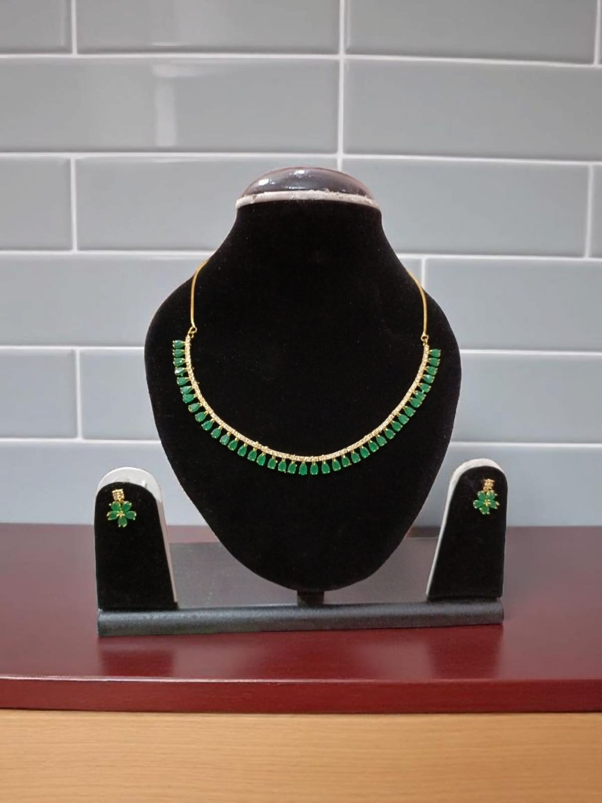 Elegant Green Stone Necklace Set with Earrings – Gold Plated Jewelry