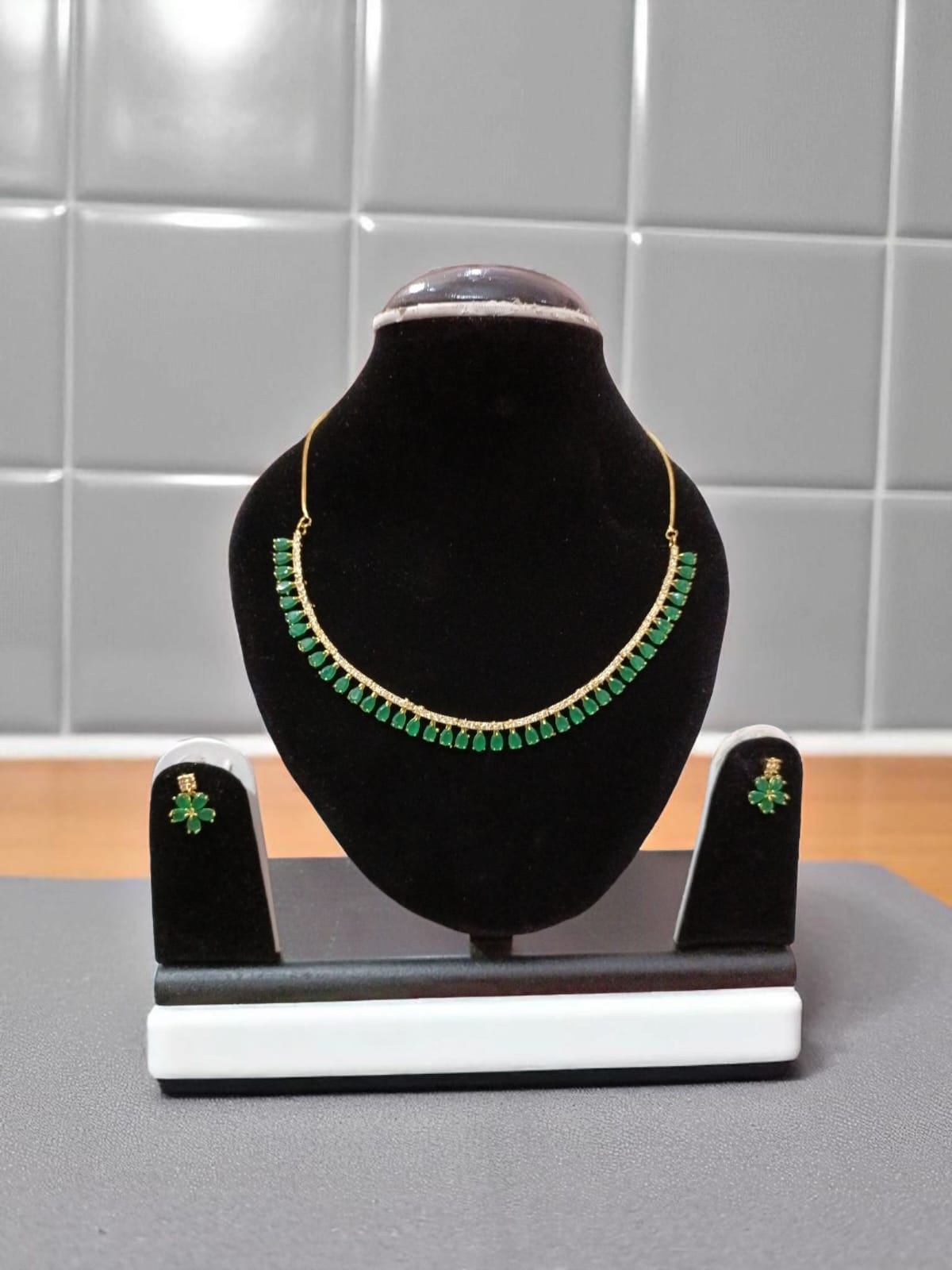 Elegant Green Stone Necklace Set with Earrings – Gold Plated Jewelry
