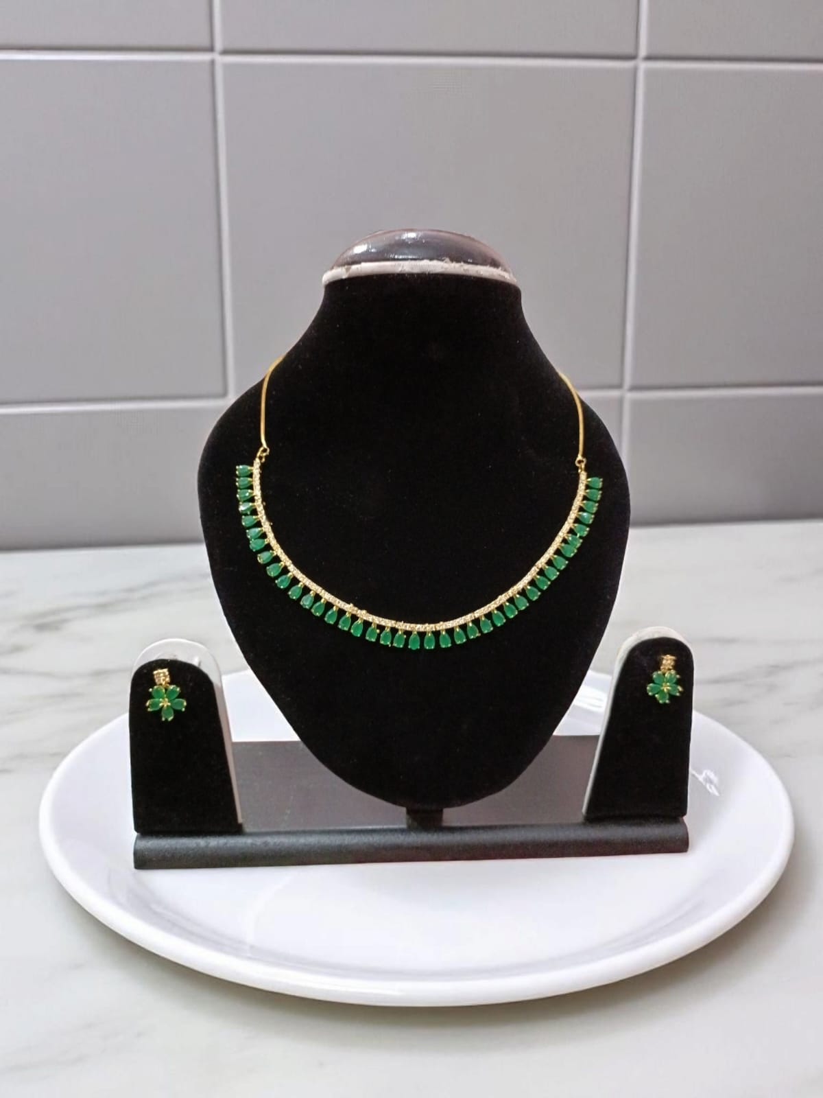 Elegant Green Stone Necklace Set with Earrings – Gold Plated Jewelry