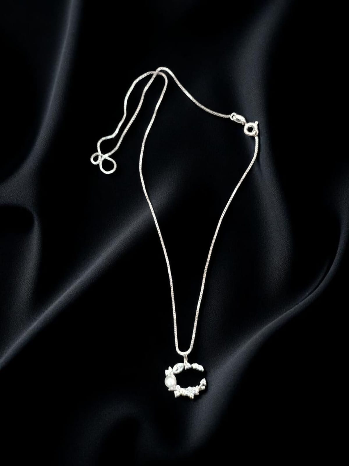 Elegant Anti-Tarnish Necklace for Women – Long Lasting Shine