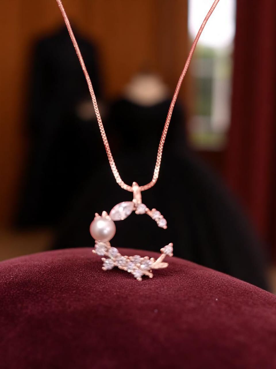 Elegant Anti-Tarnish Necklace for Women – Long Lasting Shine