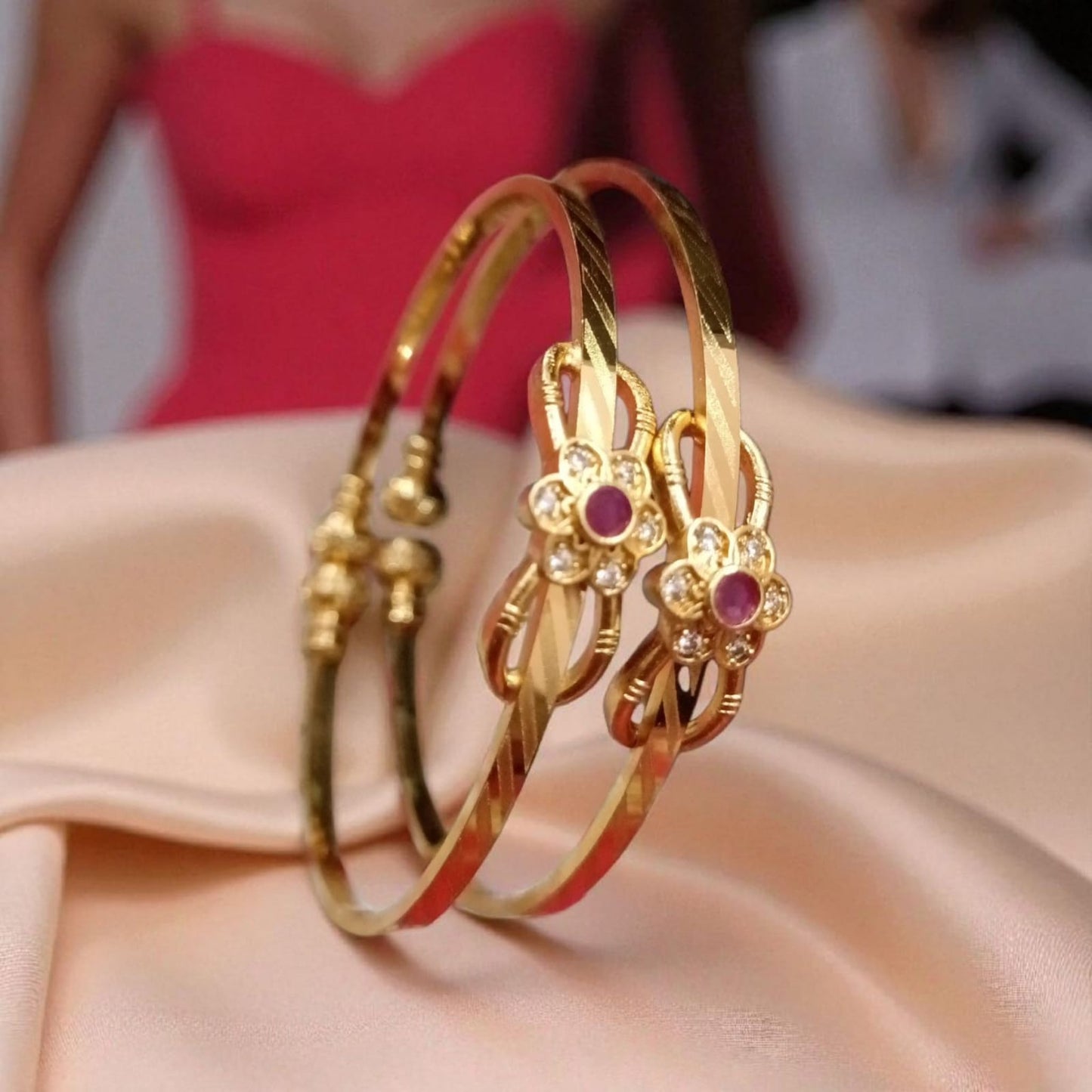 Gold Designer Bangles – 2 Piece Jewelry Set
