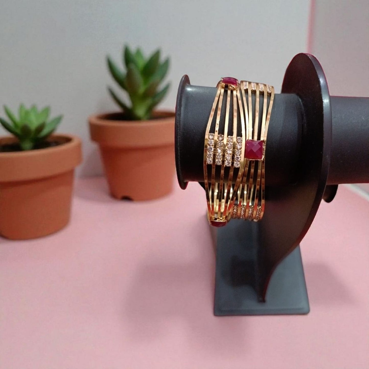 Gold Designer Bangles – 2 Piece Jewelry Set